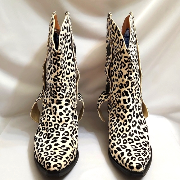 Dingo By Dan Post Snow Leopard Leather Heeled Western Cowgirl Boots (W Size 8.5) - Picture 3 of 15